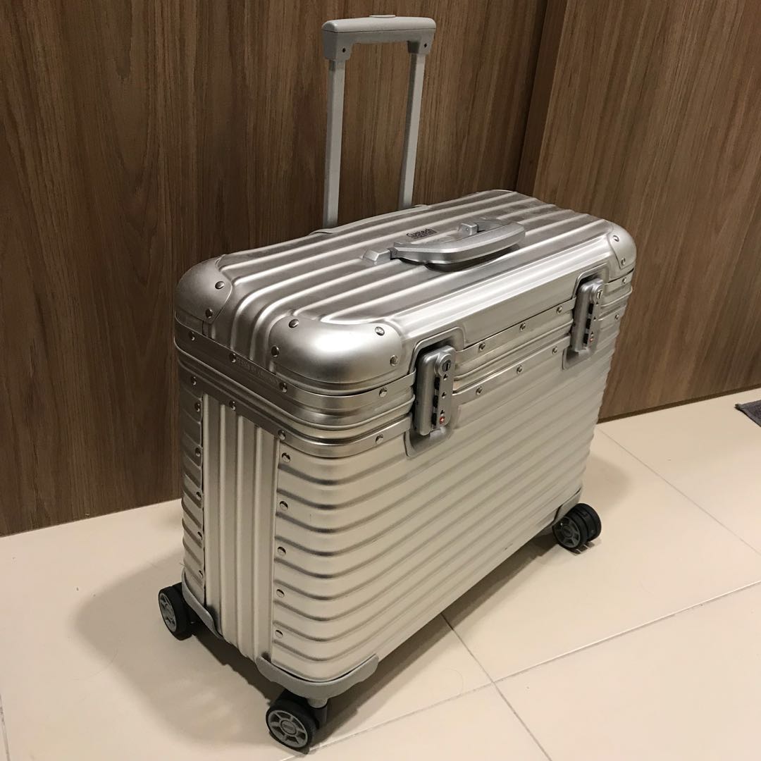 Rimowa Pilot Multiwheel 2024 www.alhudapk