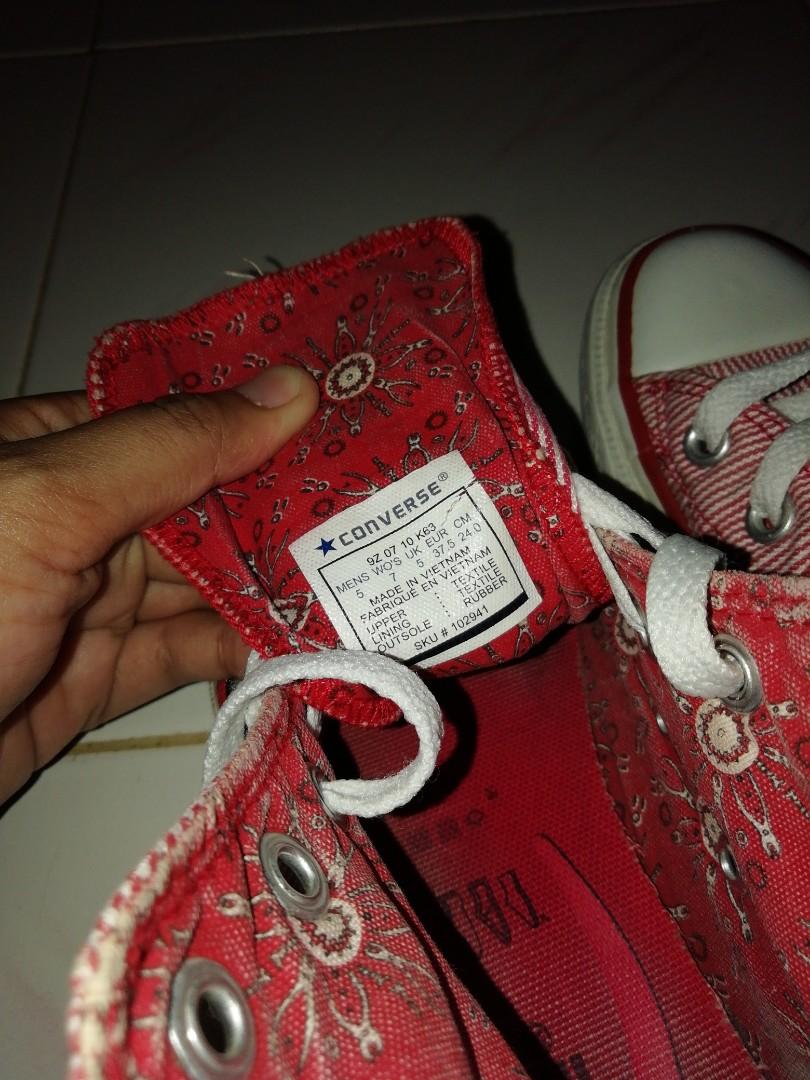 Sepatu Converse All Star High Garis Merah Putih Kirimgratis Fesyen Wanita Sepatu Di Carousell