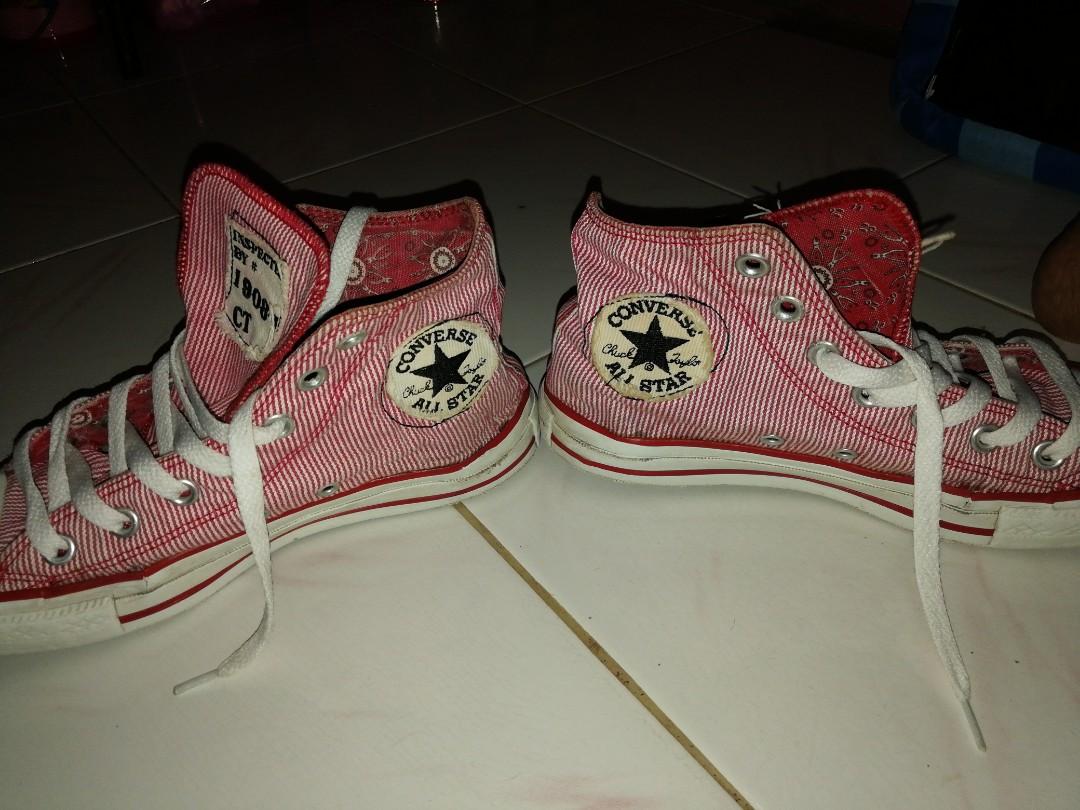 Sepatu Converse All Star High Garis Merah Putih Kirimgratis Fesyen Wanita Sepatu Di Carousell