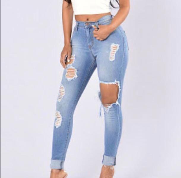 Size 3 in fashion nova jeans Clearance
