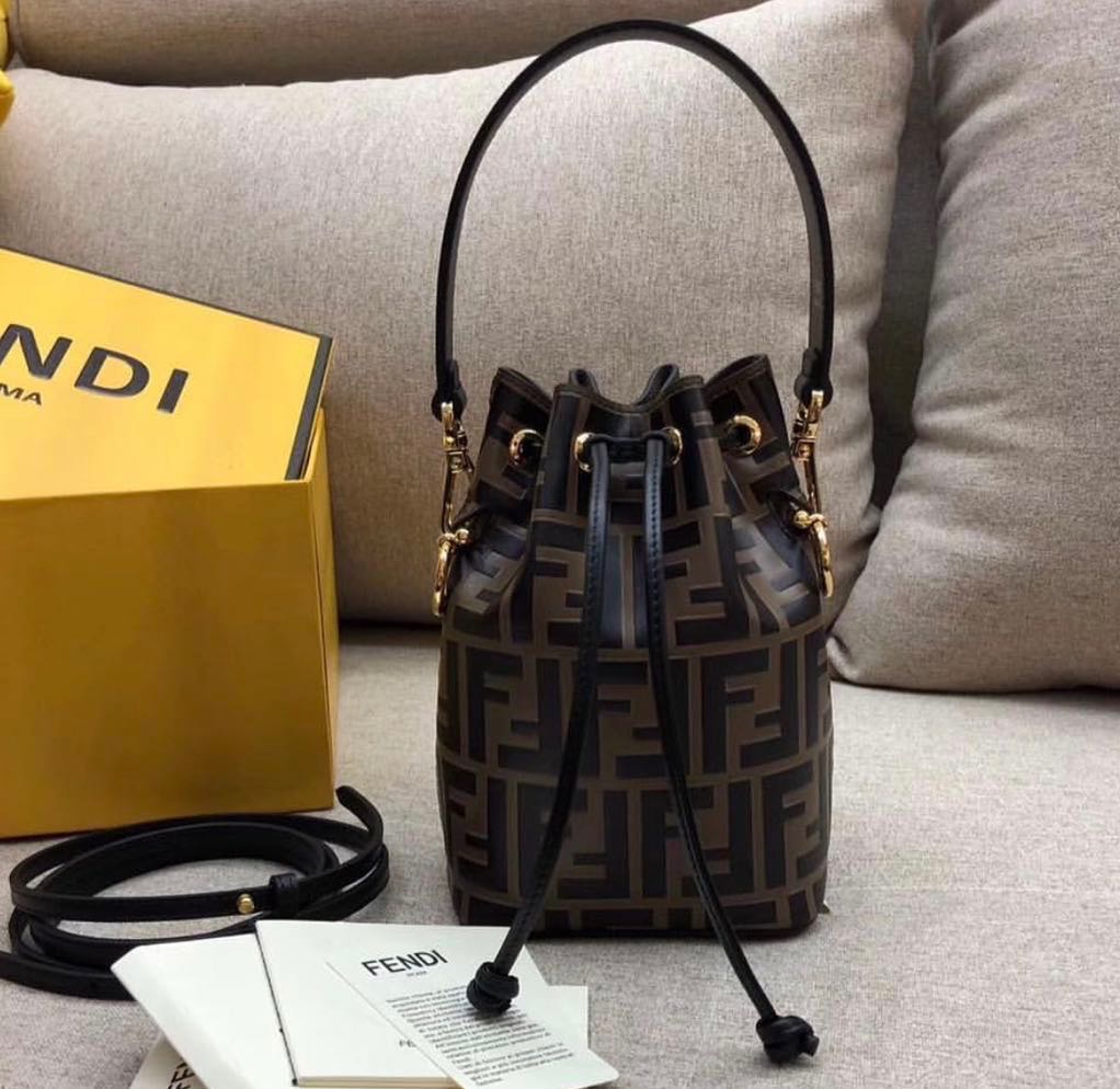 Fendi bucket shop bag 2018