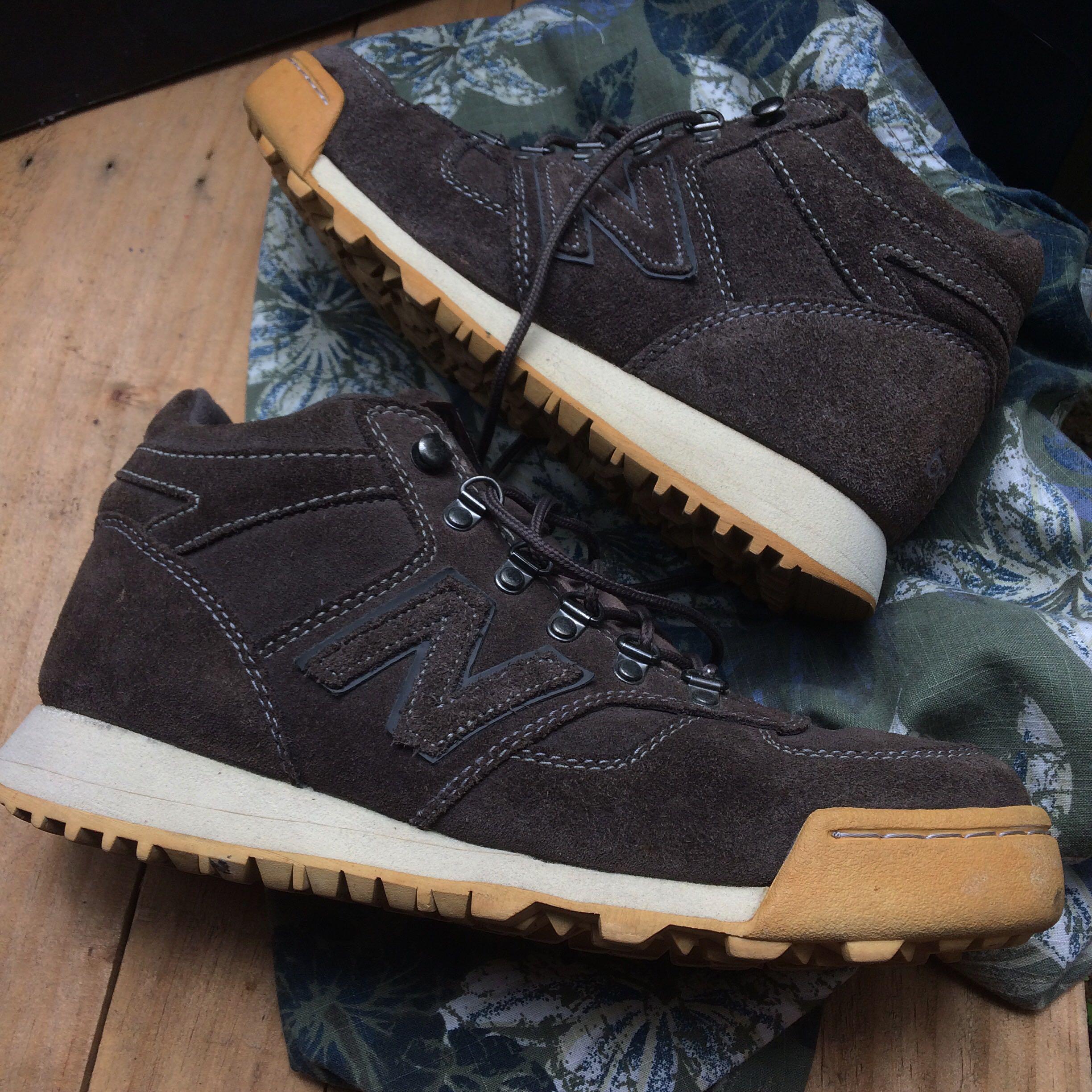 New balance 710 Fesyen Pria Sepatu di Carousell