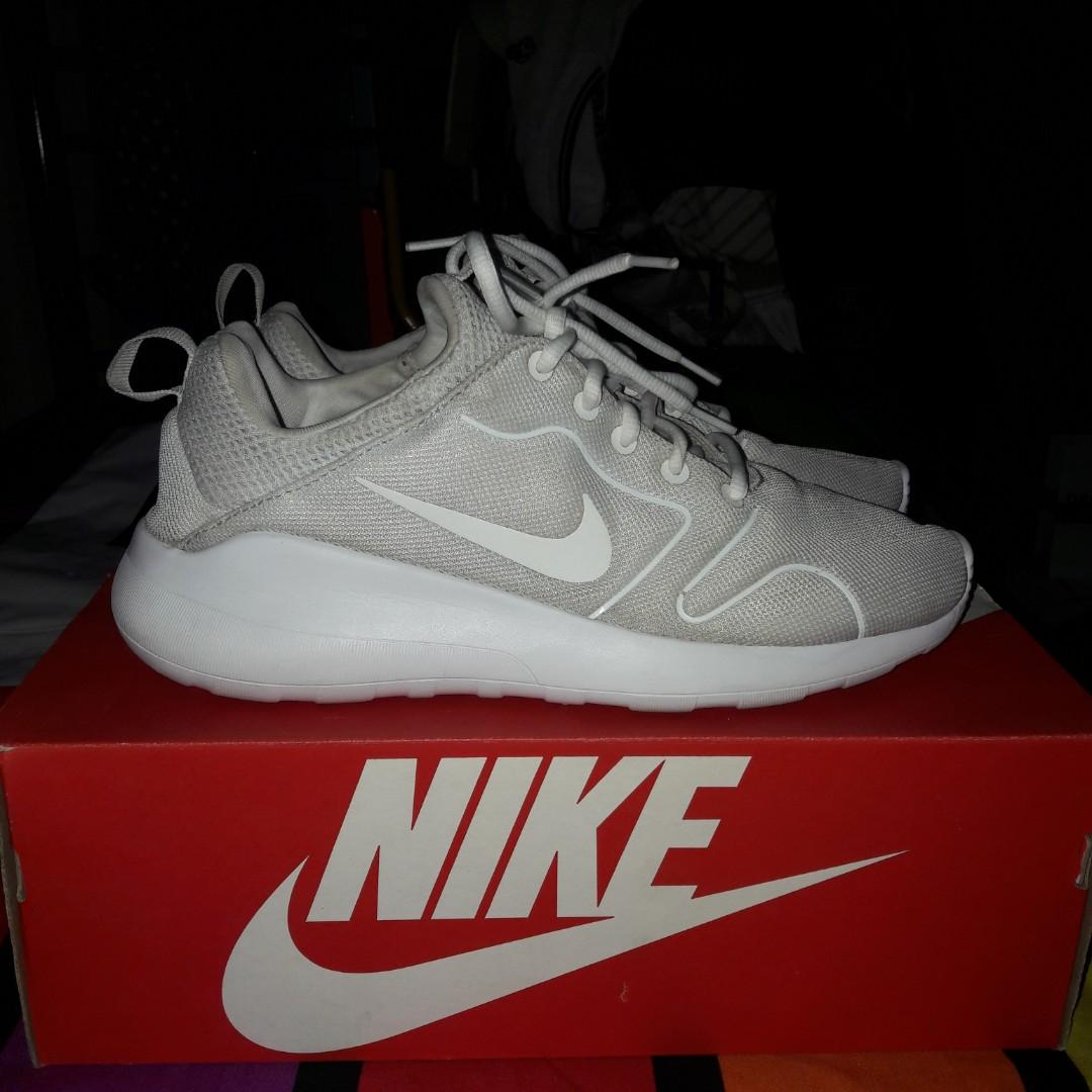 Nike kaishi 2. white top