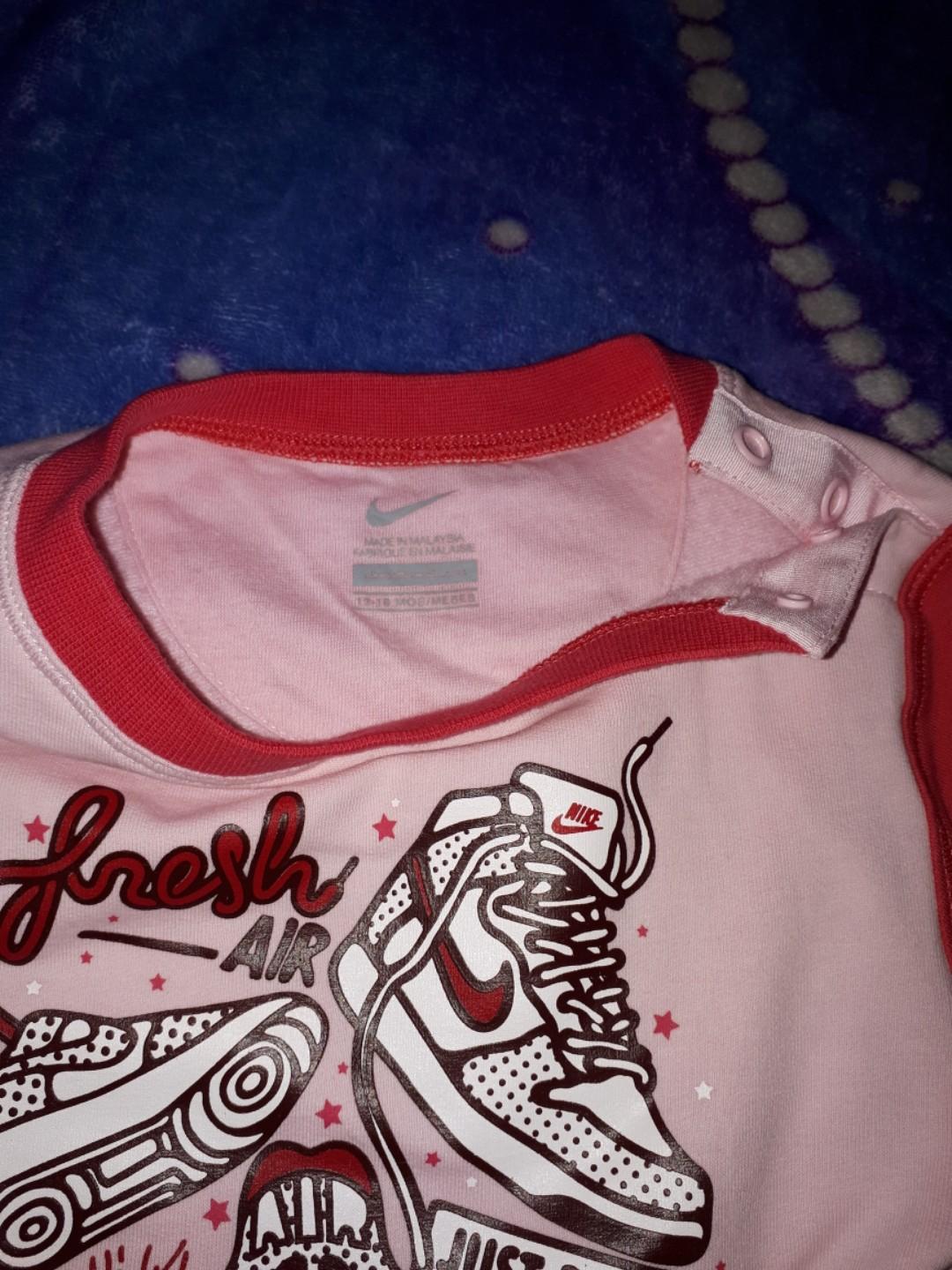 Nike Terno (Category: Babies & Kids Fashion) located in Quezon City. Submitted by cyee28 (Listing ID 193672446, Image 3). Description: 9/10 condition Fits 2-3y/o Rfs: outgrown.