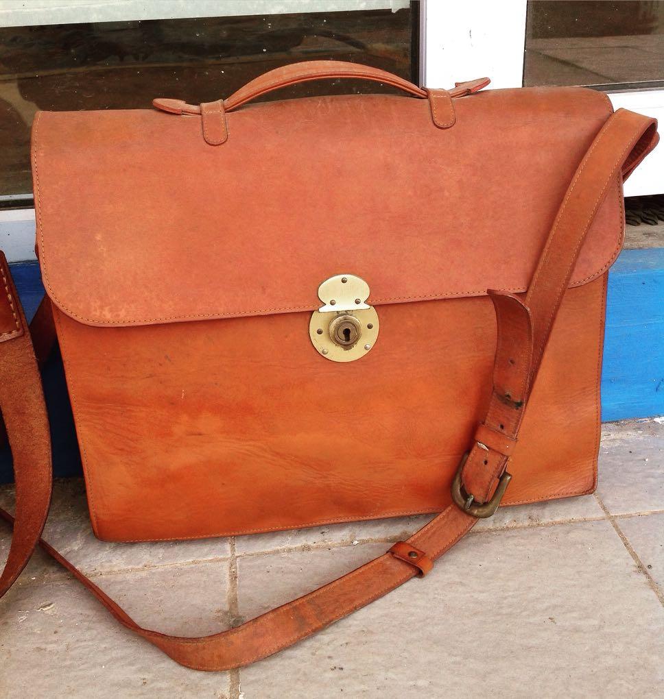 Tas kulit, Fesyen Pria, Tas & Dompet , Ransel di Carousell