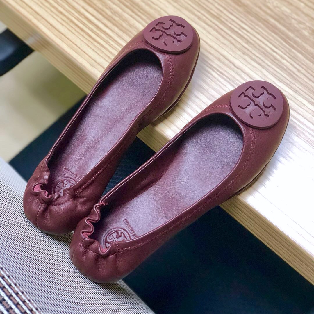 tory burch travel flats