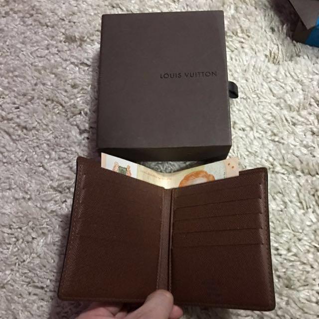 Louis Vuitton Card Case, Men's Fashion, Watches & Accessories, Wallets &  Card Holders on Carousell