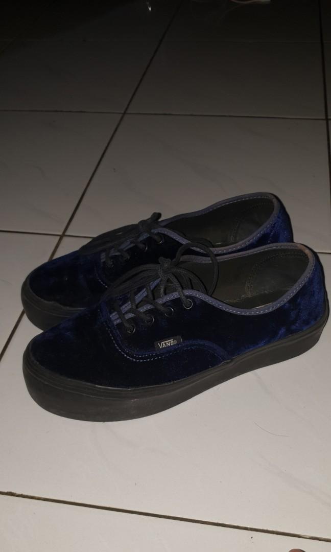 vans u authentic platform