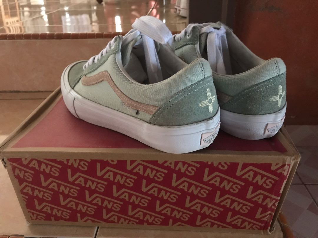 vans danlu vans danlu