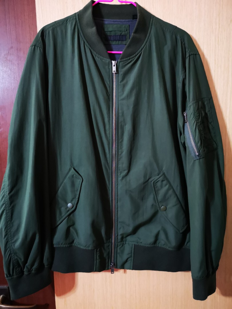 Uniqlo green bomber jacket hot sale
