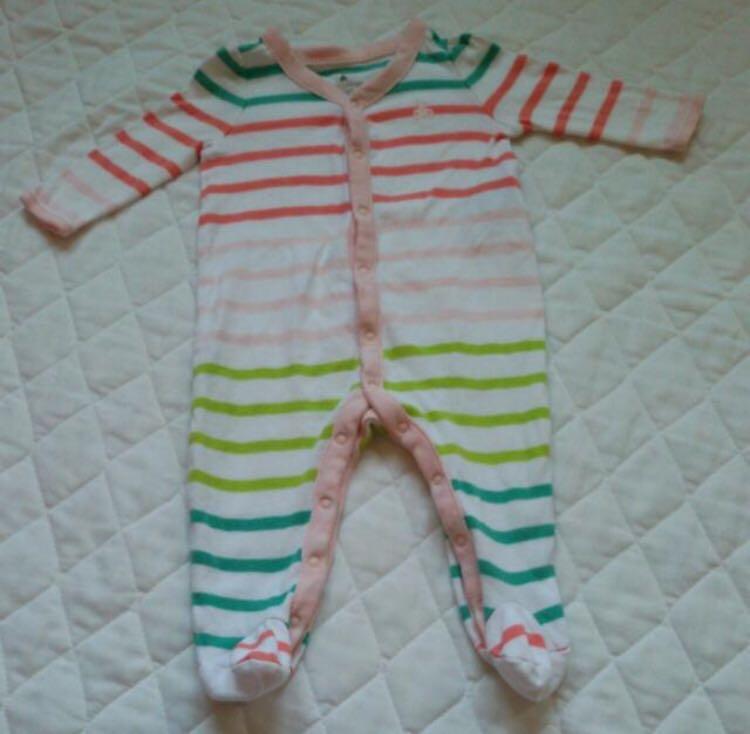 baby gap sleepsuit