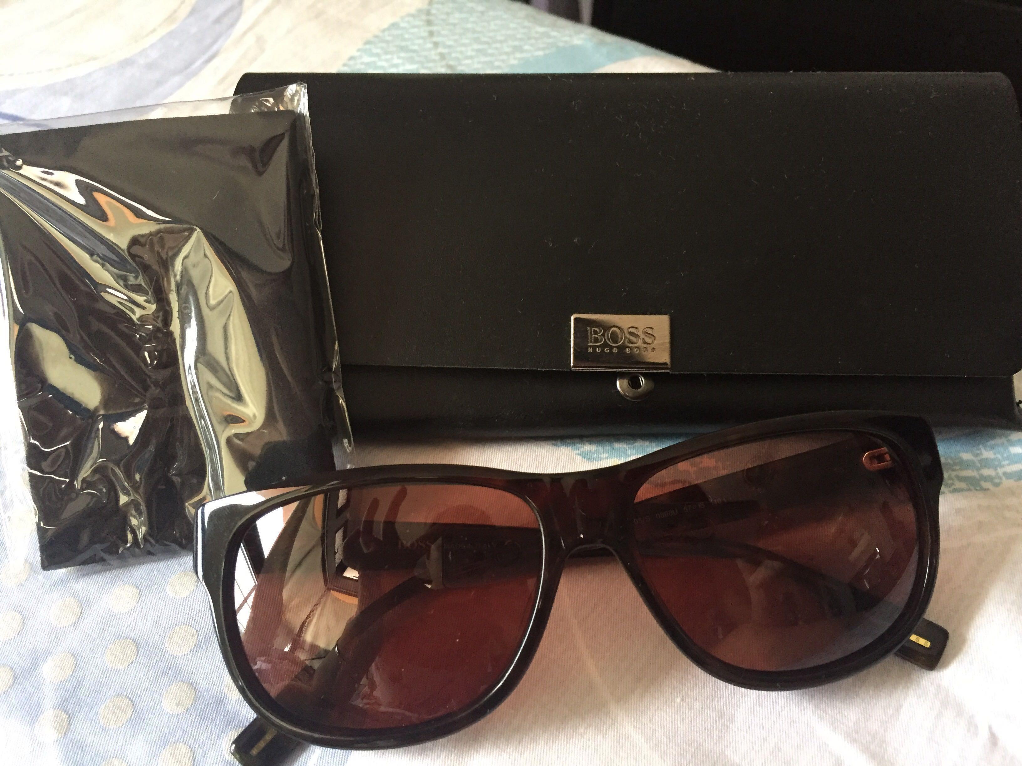 boss sunglasses come with