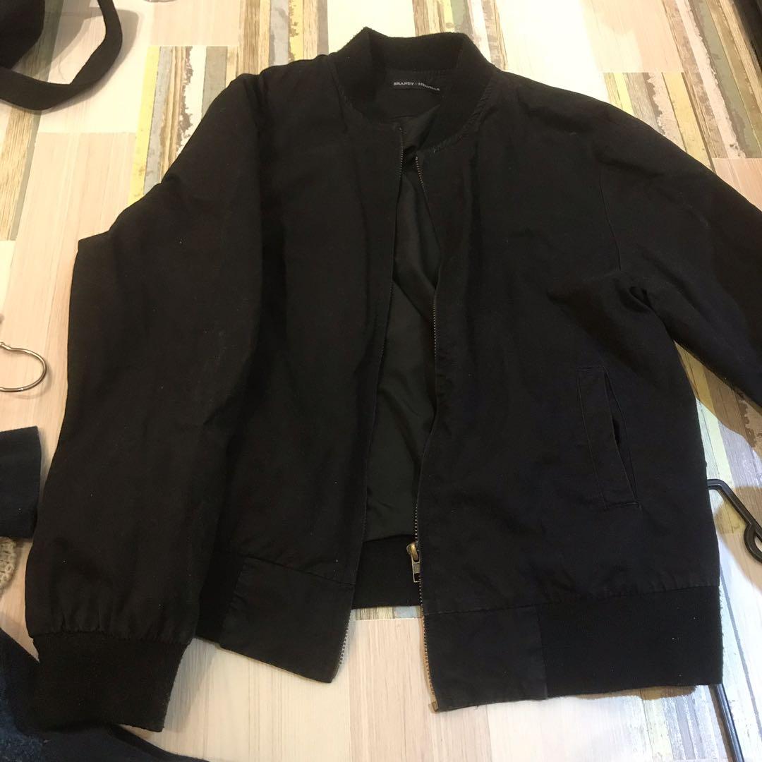 Brandy Melville black bomber jacket Women s Fashion Coats Jackets and Outerwear on Carousell
