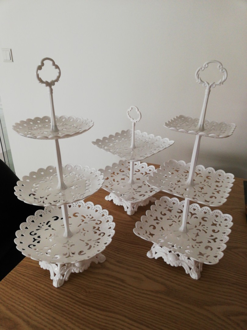 Dessert Table Plastic Cake Stand Cake Tray Cupcake Macaron Party High Tea Full Month Hari Raya Deepavali Chinese New Year Christmas Furniture Home Living Kitchenware Tableware Other Kitchenware Tableware
