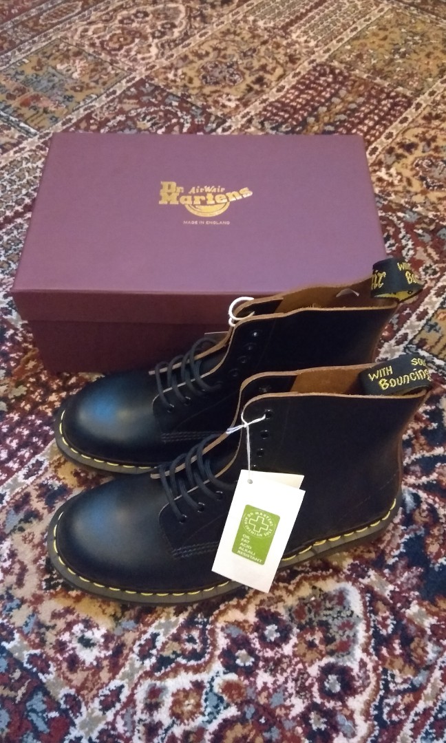 Dr martens 1460 vintage black best sale quilon