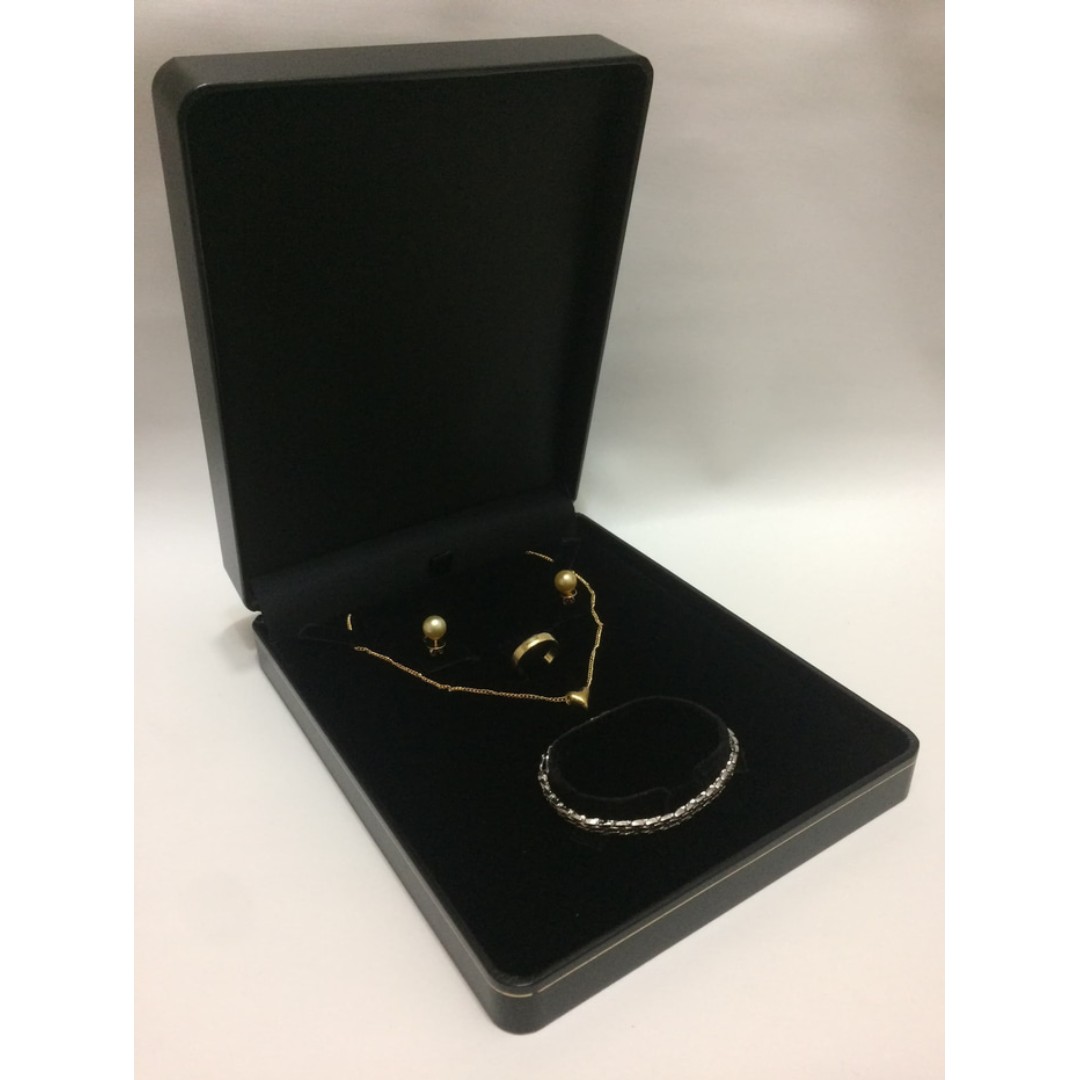 Kotak Set Besar Hitam Cs27ner Br Kotak Perhiasan Jewellery Box Hitam Desain Kerajinan Tangan Barang Aksesoris Kerajinan Di Carousell