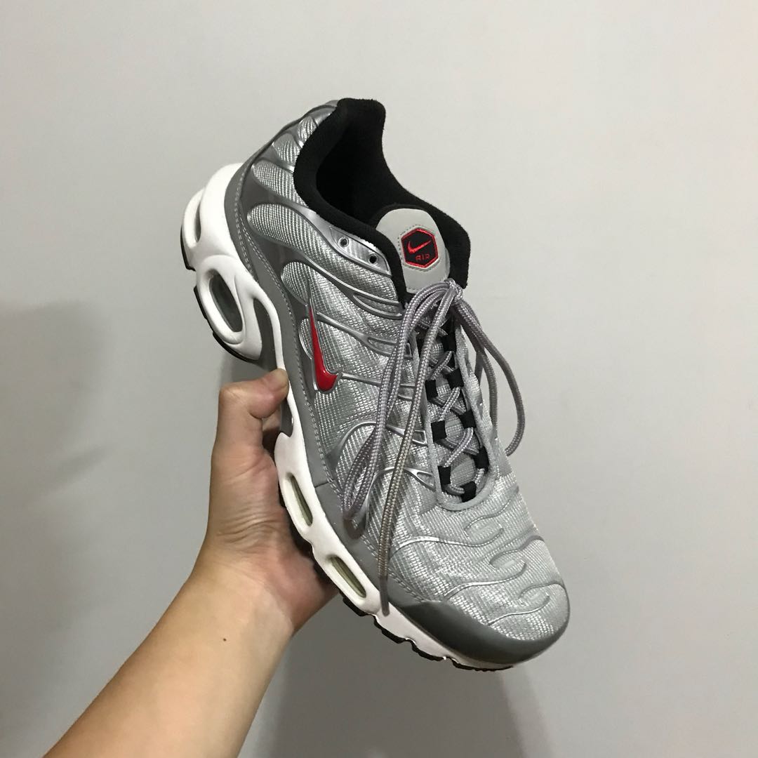 Nike Air Max Plus Silver Bullet 男裝 男裝鞋 Carousell Nike Air Max Plus Silver Bullet 男裝 男裝鞋 Carousell
