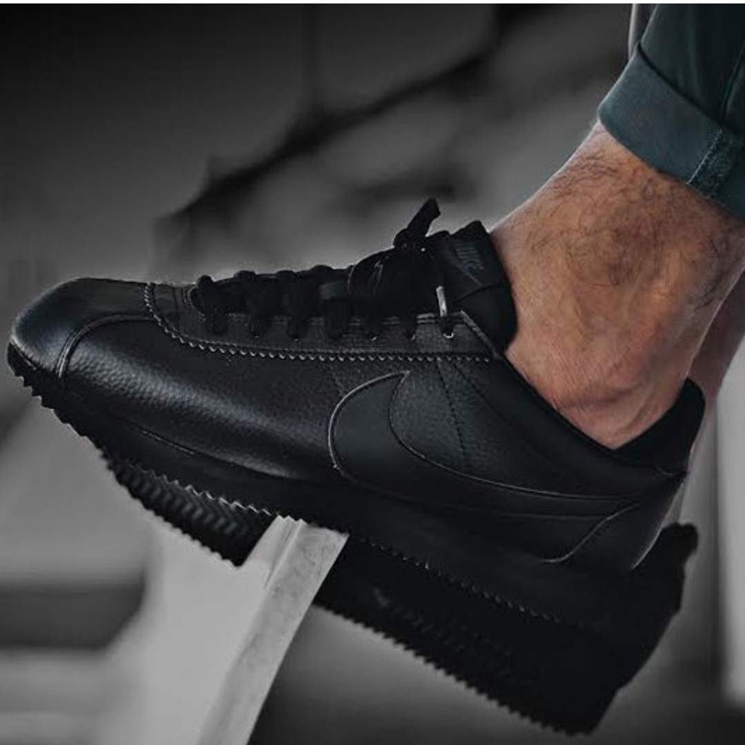 nike cortez leather all black