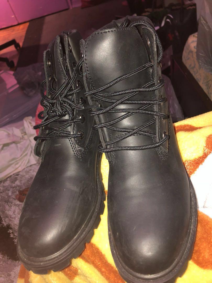 SIZE 10 WOMEN S FAKE TIMBERLAND ESQUE WATERPROOF BOOTS Women s