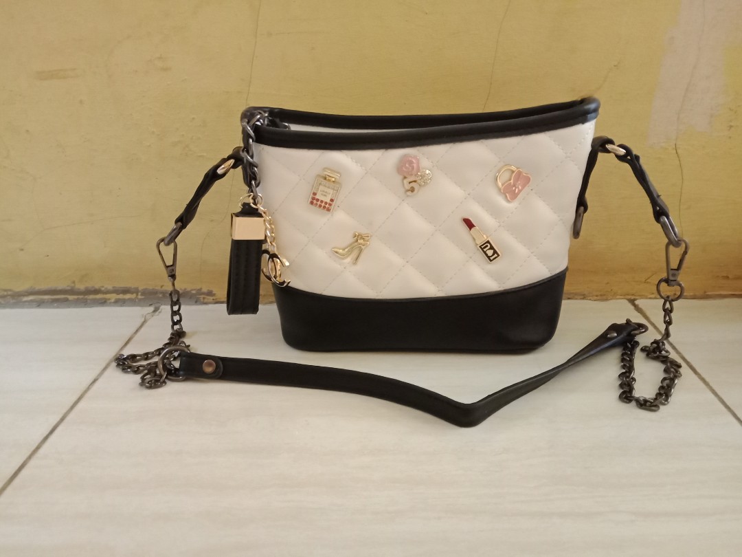 Tas chanel gabriel nagita, Fesyen Wanita, Tas & Dompet di Carousell