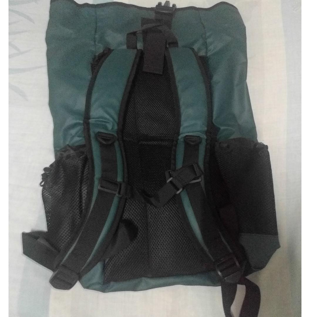 Thrasher Backpack (Category: Backpacks) located in Kuala Lumpur. Submitted by mekdongfook (Listing ID 193976342, Image 2). Description: Brand new. Still in very good condition Whatsapp 012 6579253 for fast deal/details.