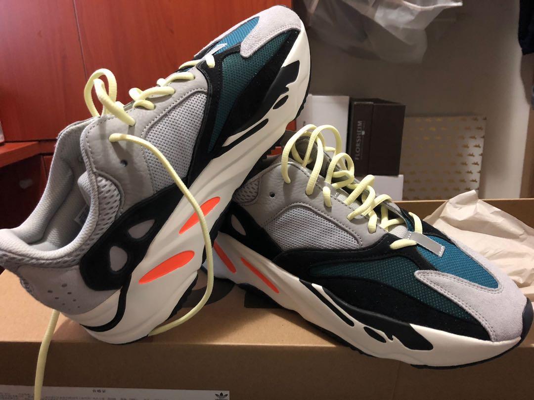 yeezy 700 pg