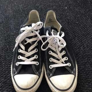 CONVERSE black size 7.5