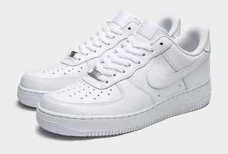 NEW Authentic NIKE Air Force 1 (women)