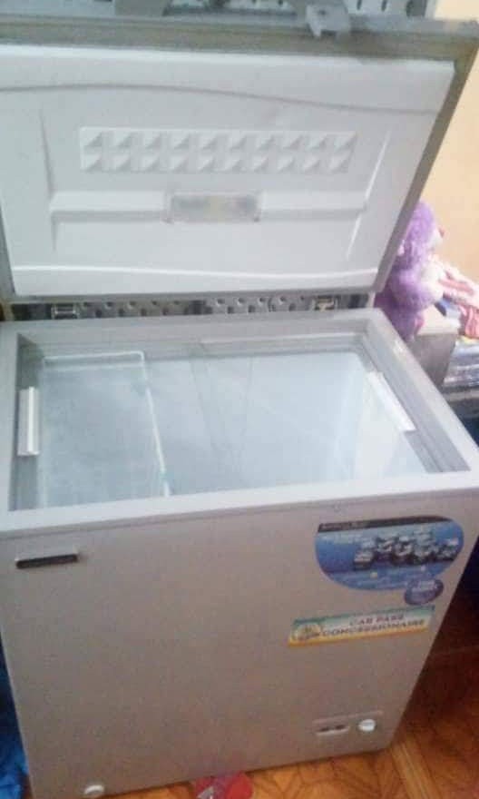 AMERICAN HOME ACF 55G 5.0 CU.FT. CHEST FREEZER TV Home