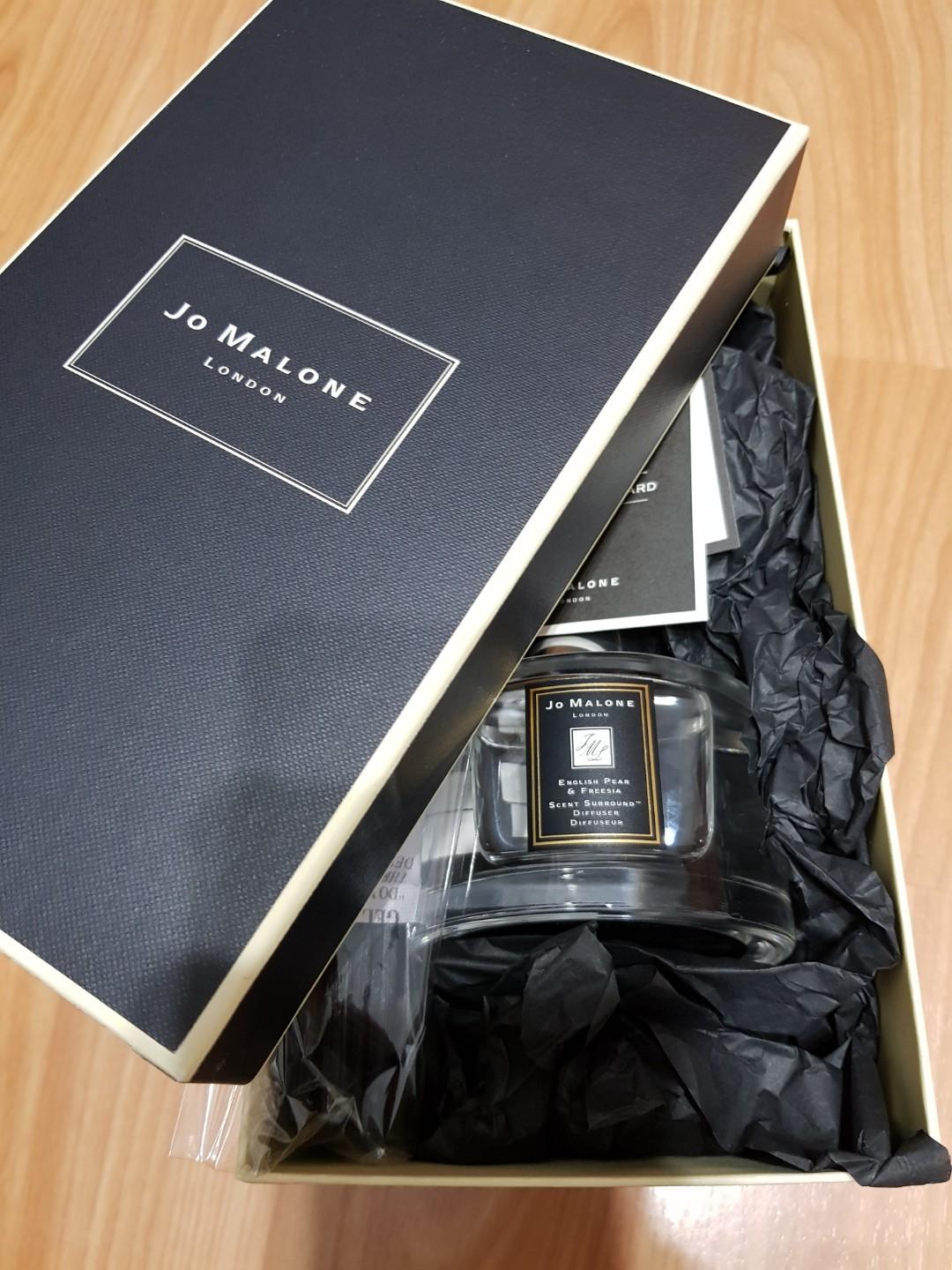 BN Jo Malone Diffuser (Category: Accessories) located in Singapore. Submitted by blackspotsonred (Listing ID 194026595, Image 2). Description: Brand New In Box Jo Malone Diffuser Scent: English Pear Size: 165ml Received as a gift full set No Nego (Self Collect preferred / Postage or Courier fees fully bare by buyer).
