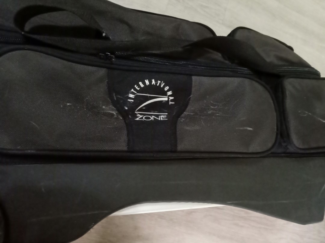 brunswick 3 ball roller bag, Sports Equipment, Sports & Games