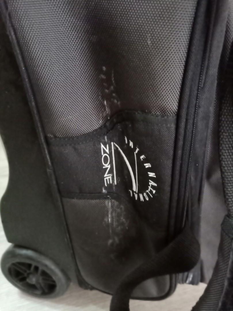 brunswick 3 ball roller bag, Sports Equipment, Sports & Games