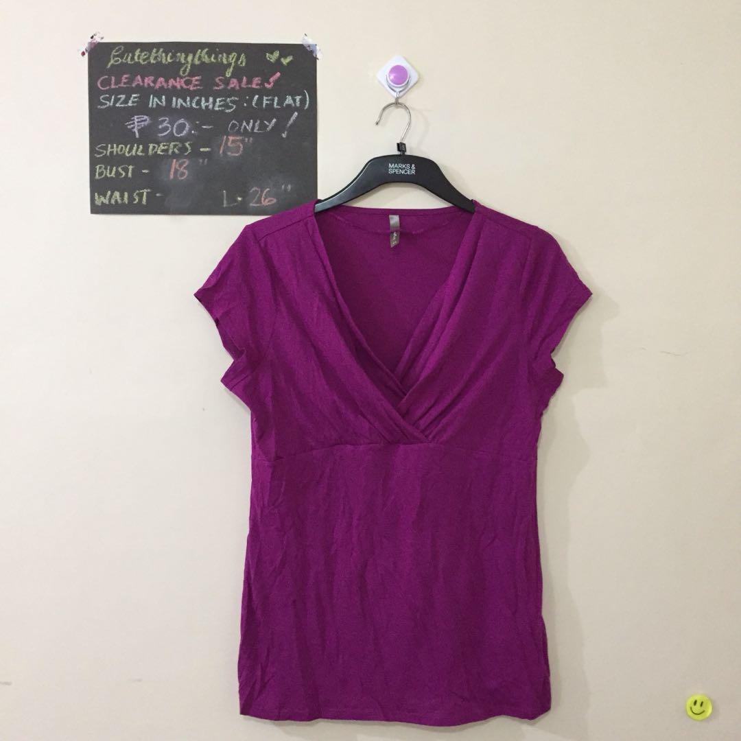 Large - Magenta Short Sleeved top - check description for details (Category: Others Tops) located in Santa Rosa. Submitted by cutethingthings (Listing ID 192102271, Image 1). Description: IMPT INFO ⬇️ 💥CLEARANCE SALE 🇨🇦 🇨🇦 💥 💳Last Price Posted 🚫when worn/ other pics ❌swap 📏refer to pictures for measurement- laid flat in inches ❇️ITEM CONDITION - 9/10 📍Please make an offer for the posted amount only if you are a serious buyer. 📆 Reserva