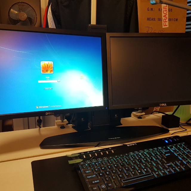 Neo-Flex Dual Monitor Stand + 2 Dell 19 
