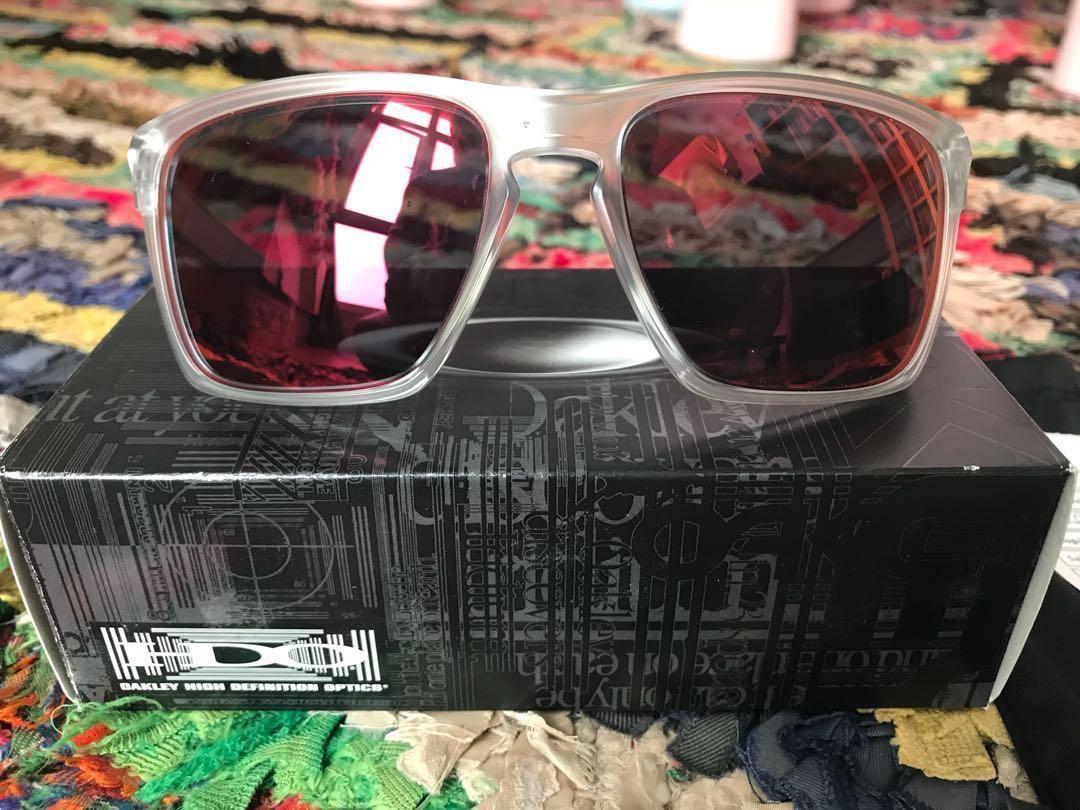 Oakley hotsell sliver clear