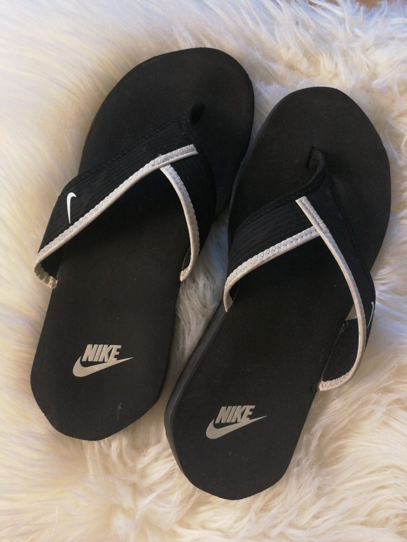 nike slippers size 10
