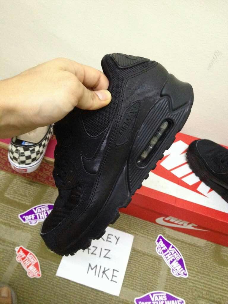 Reserved Nike air max 90 blackout JD Sports