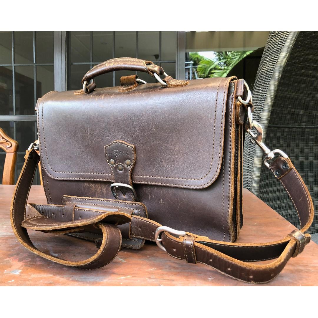Saddleback Leather Thin Briefcase! (Category: Briefcases) located in Quezon City. Submitted by leocastillo (Listing ID 194121457, Image 1). Description: An original authentic Saddleback Leather Briefcase. It's tough, well made and oh so beautiful. Bought for 28K in 2015. Selling because I got a newer bag. Comes with a 100 year warranty (now down to 97 years). It's so well-crafted it will probably out live you. As the tagline says "they'll fight o