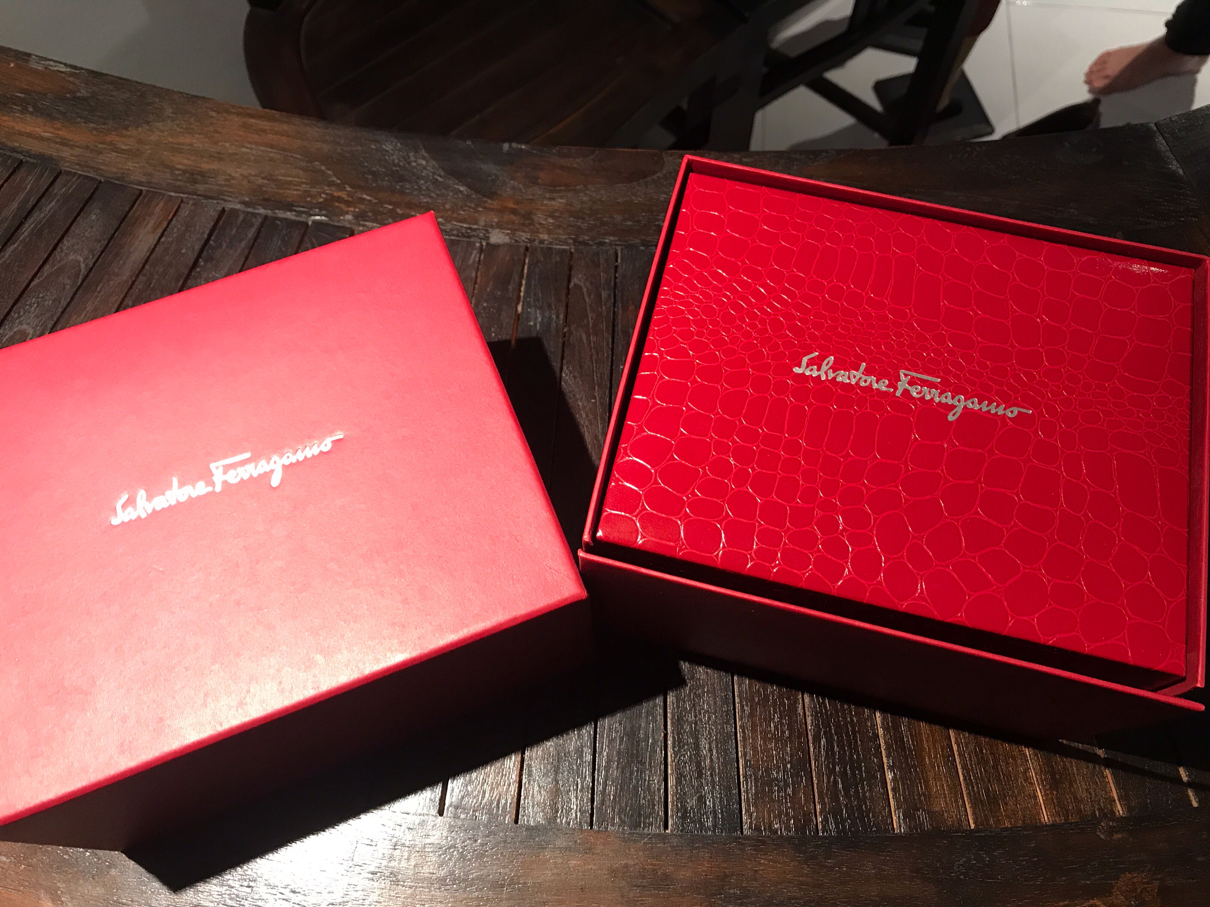 Salvatore ferragamo, Luxury, Watches on Carousell