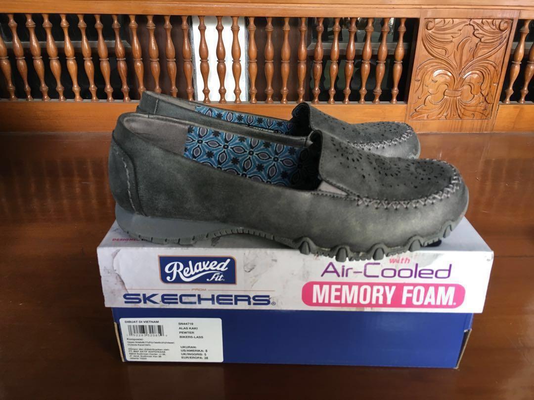 Skechers Relaxed Fit Air Cooled Memory Foam Womens Fashion