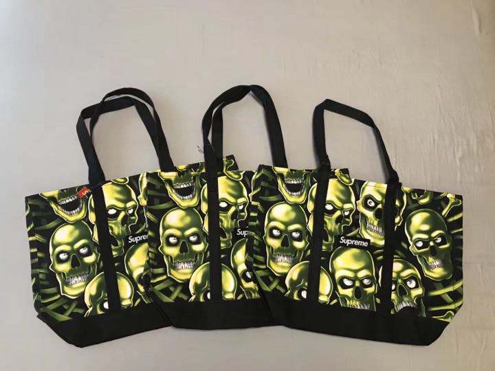 Supreme 18SS Skull Pile Denim Tote bag Men s Fashion Bags Belt