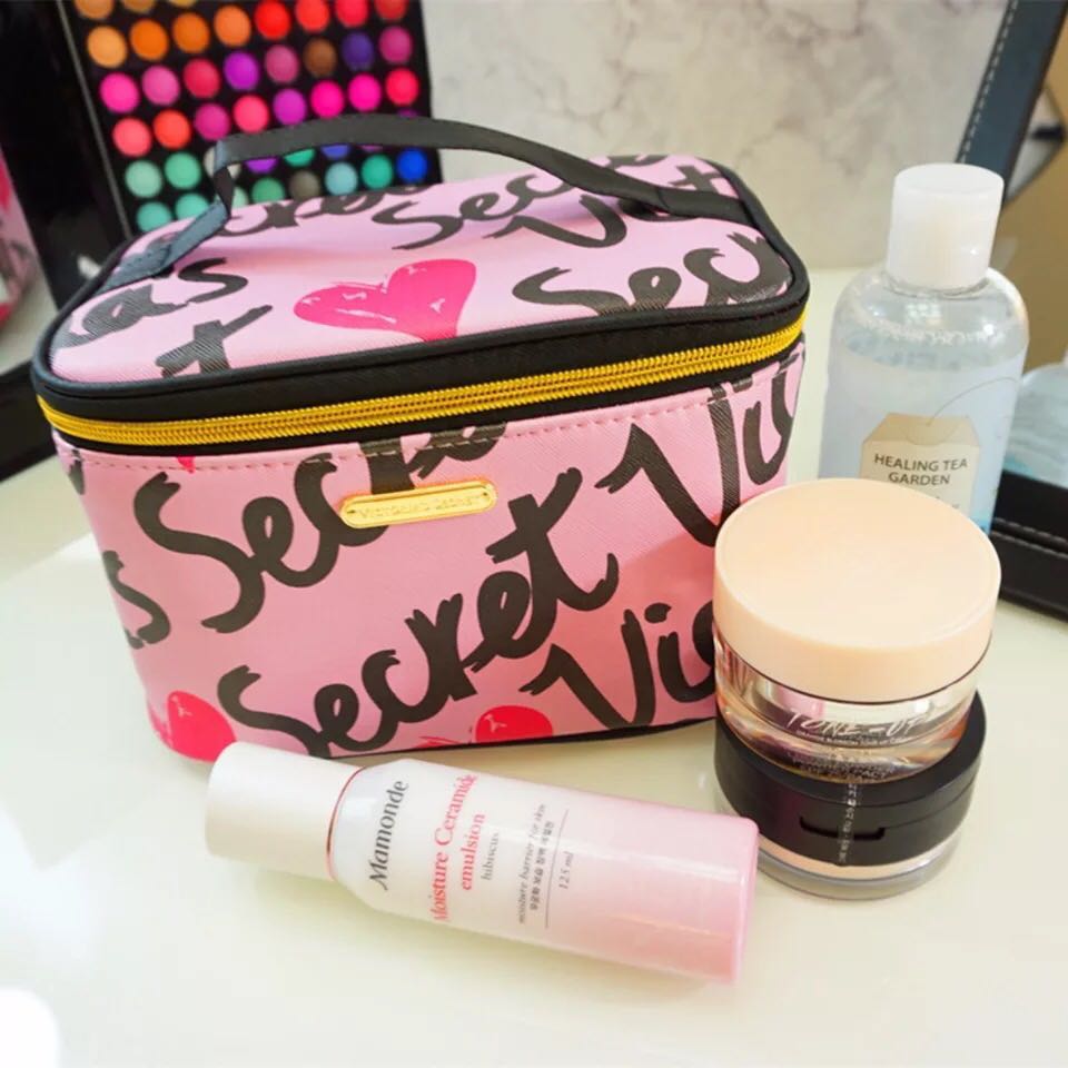 Victoria S Secret Makeup Box Women S Fashion Bags Wallets