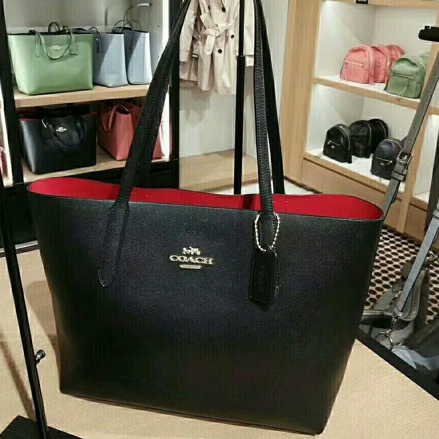 avenue tote coach