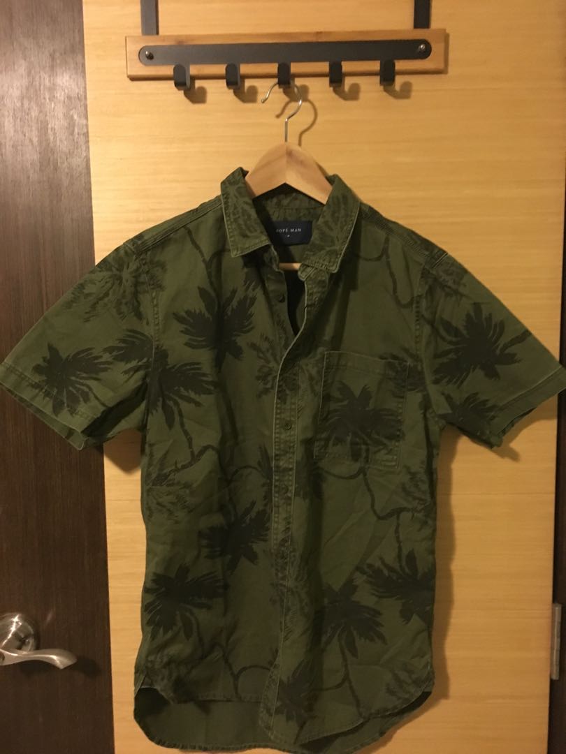BNWT OLIVE GREEN FLORAL PRINT BUTTON UP 