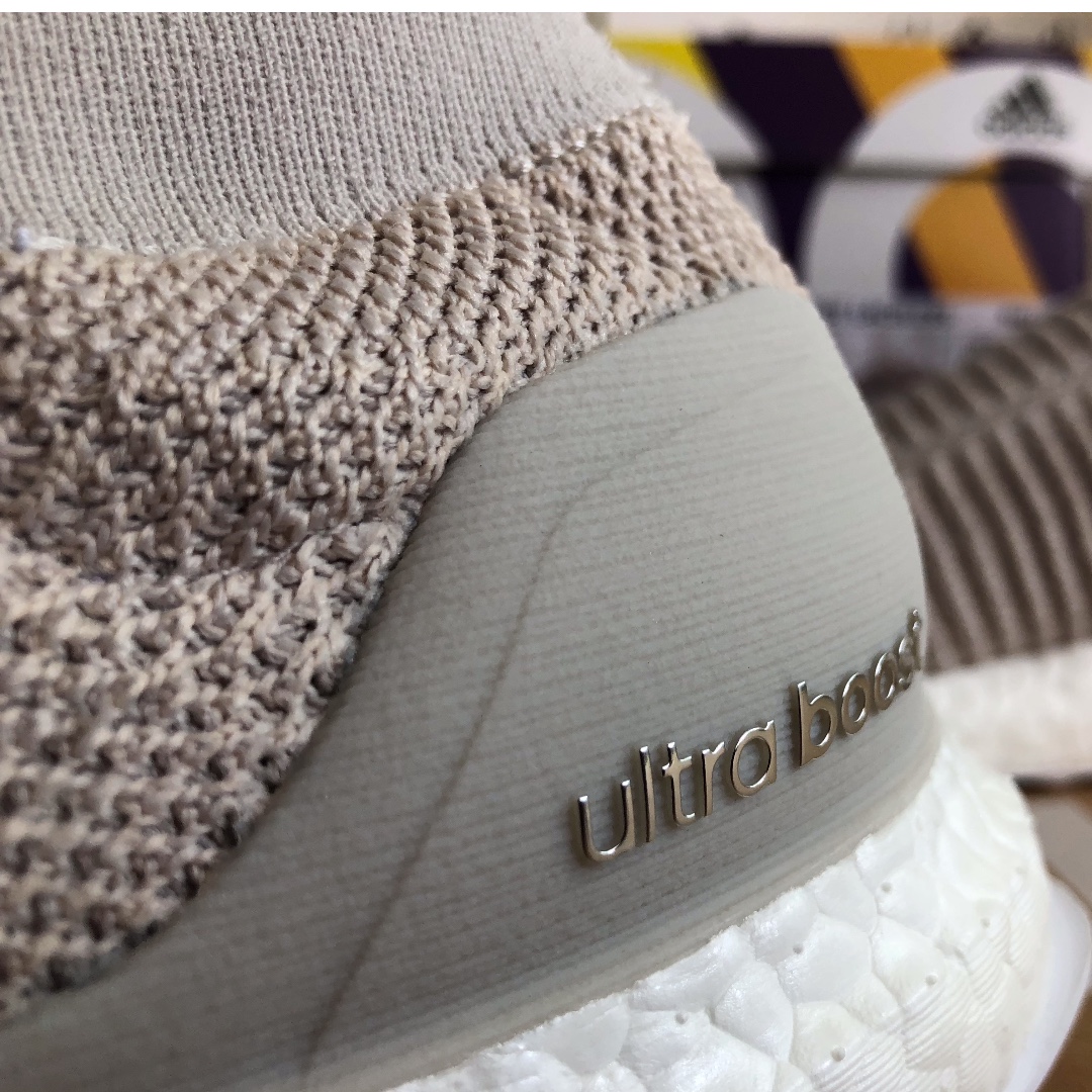 Brand New Adidas UltraBoost Laceless Chalk Pearl Linen UK7 100 Authentic