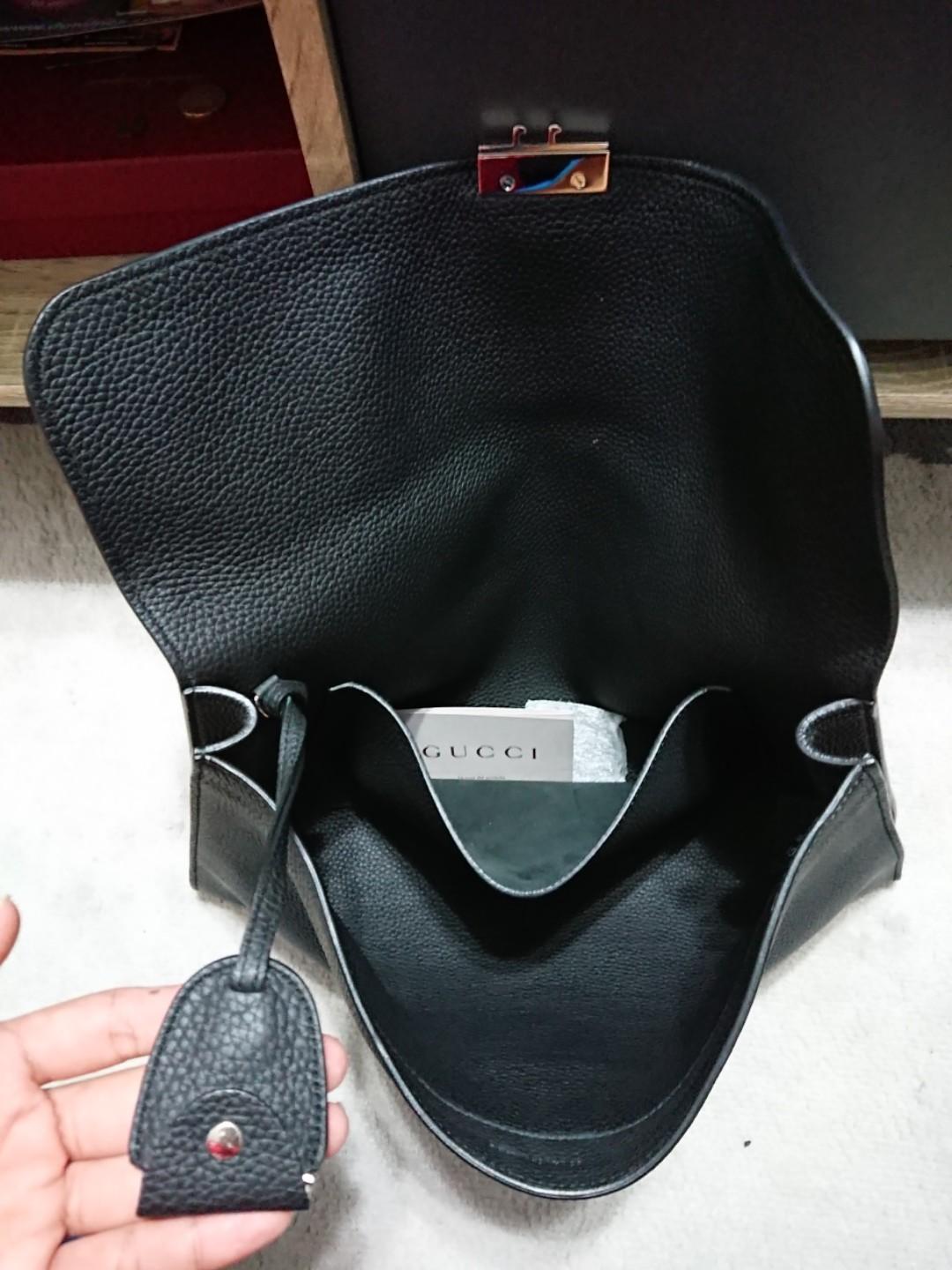 Gucci leather portfolio deals