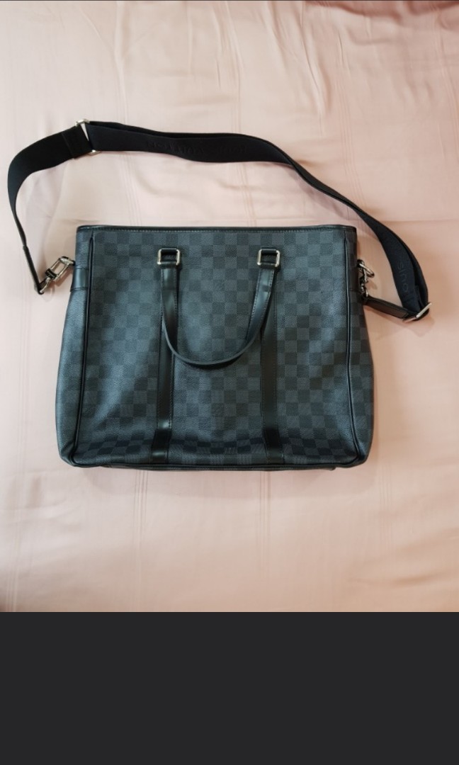 🔥 Louis Vuitton TADAO - Damier Graphite Coated Canvas PM Bag Authentic  Genuine with Dust Bag🔥, Women's Fashion, Bags & Wallets, Cross-body Bags  on Carousell