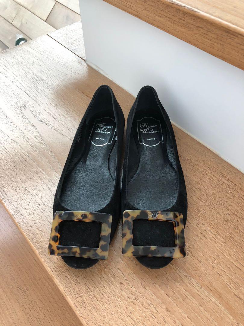 Roger vivier suede tortoiseshell flats