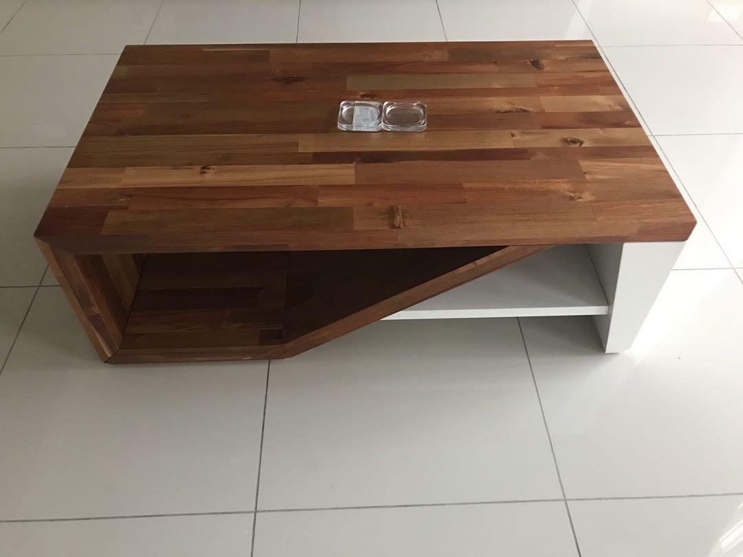 Solid wood Coffee Table (Category: Tables & Sets) located in Kuala Lumpur. Submitted by ammarhamidi87 (Listing ID 194168653, Image 1). Description: Baru 2 minggu beli. Retail Rm900..