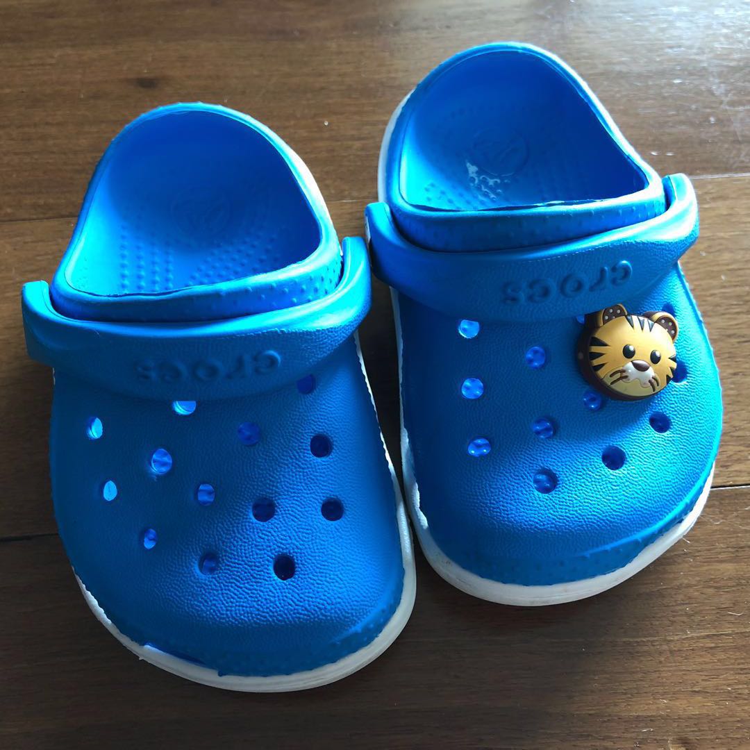 baby boy crocs size 5